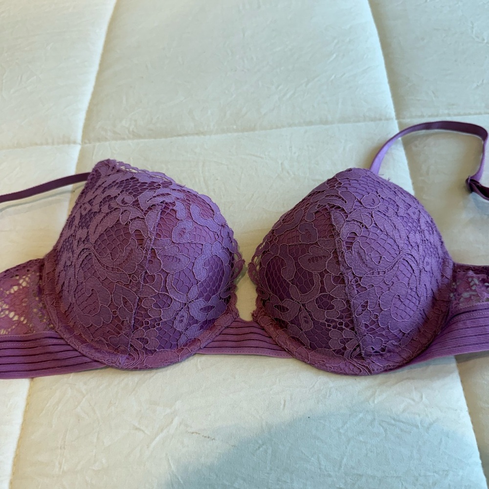 Victoria's Secret Lace Push-Up Bra with Adjustable Straps